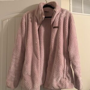 1x Women’s light pink Columbia jacket